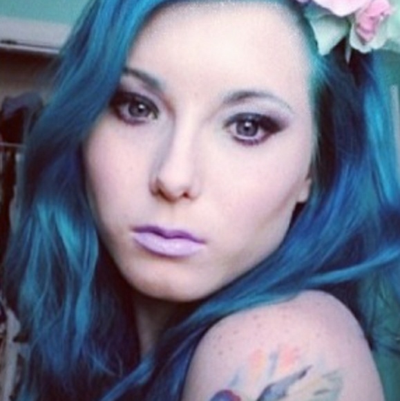 Meet your Posher, Brittany - Picture 4 of 4